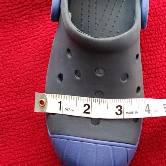 Crocs size J1, black and blue. Good used condition - Picture 8 of 8